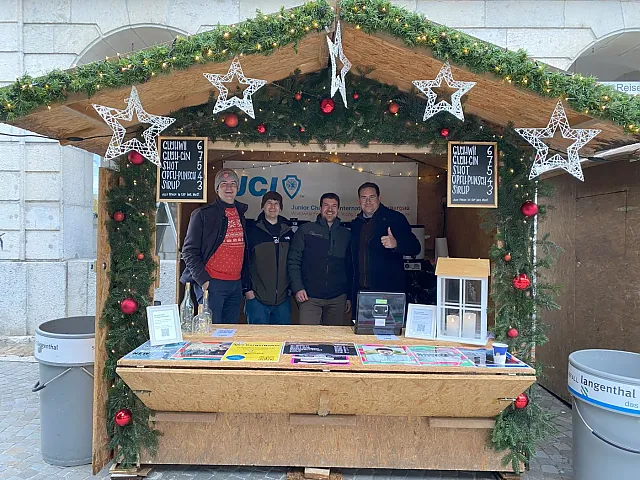 Stärne-Wiehnacht - Glühweinstand am Weihnachtsmarkt