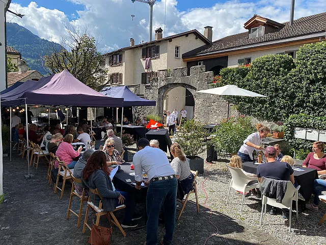 JCI am Weinfest Maienfeld für einen guten Zweck